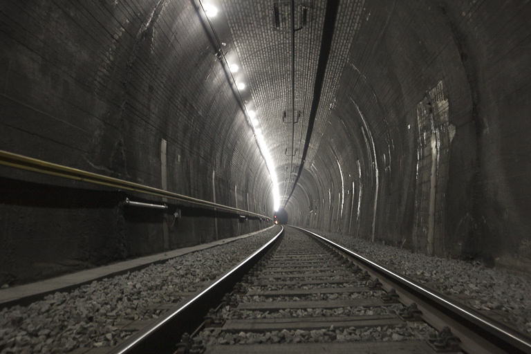 SBB Fronalptunnel, unter Kavernenprojekt